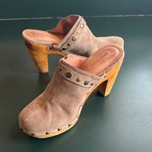 Corso Como Tan Suede Studded Heeled Clogs